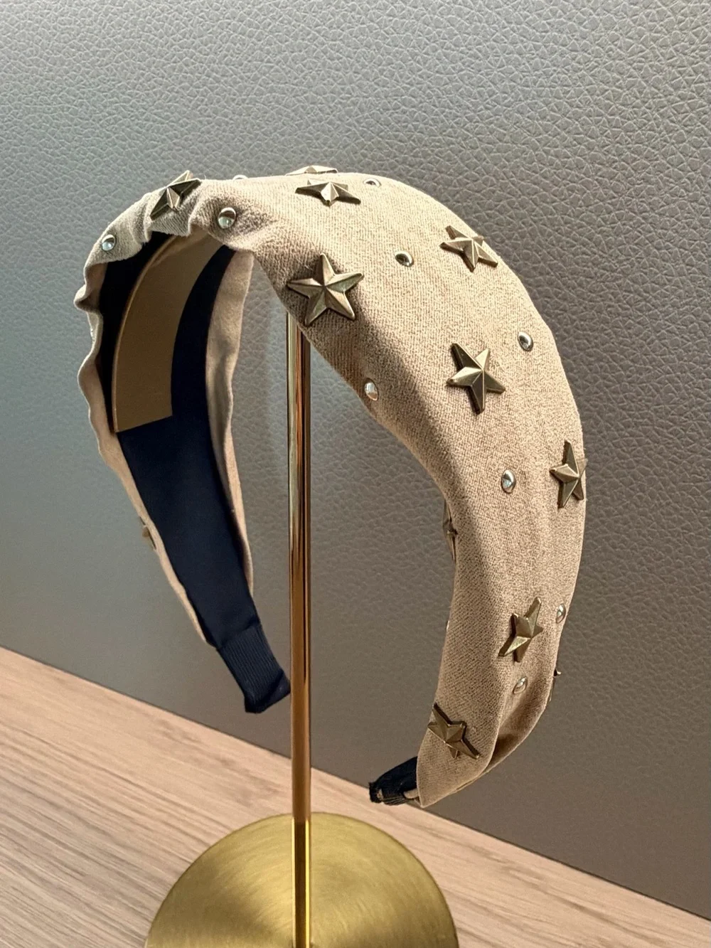 Star-Shaped Rivet Wide-Edge Headband